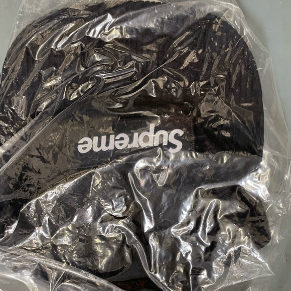 Supreme corduroy camp cap camo new with tags in original packaging